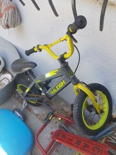 Kids Raleigh Bicycle R500