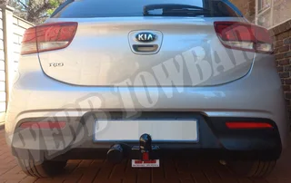Kia Rio Hatchback Standard/Detachable Towbars