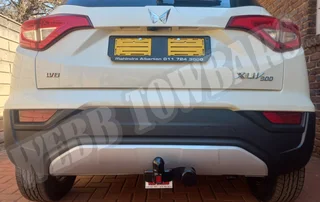Mahindra XUV300 Standard/Detachable Towbars