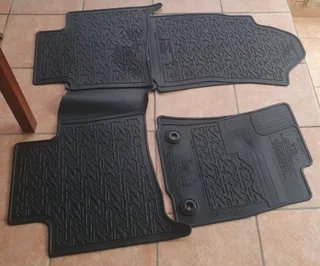 Floor Mats for Toyota Hilux GD6 Extended Cab