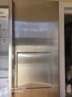 Samsung side-by-side fridge / freezer
