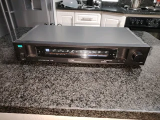 Sansui T 510 analogue tuner