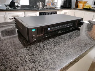 Sansui T 510 analogue tuner