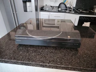 Sony ps lx 100 turntable (No stylus)