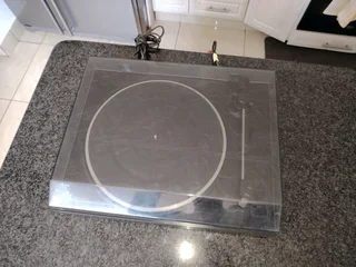 Sony ps lx 100 turntable (No stylus)