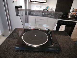 Sony ps lx 100 turntable (No stylus)