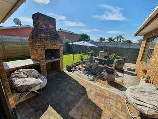 Kuilsriver, Soneike. Large modern family home on large plot. Available 1st January 2026