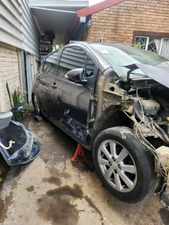 2013 Toyota yaris stripping for spares