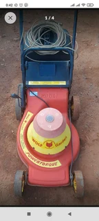 Larwmover grass cutter