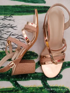 Gold shoe size 35 shoe 3