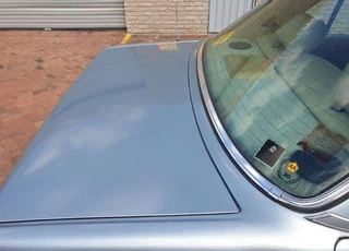 1987 Mercedes-Benz 200 Series Sedan