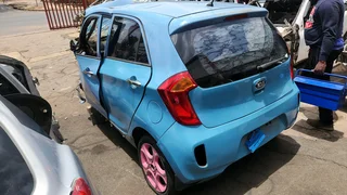 2014 kia picanto 1.2 stripping for spares