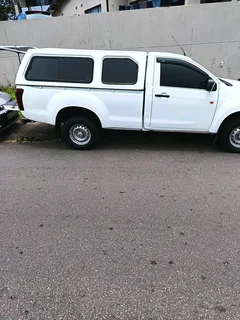 Canopy to fit Isuzu Gen 6 lwb. Good condition