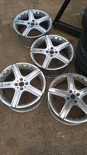 17inch momo gtr 4x100