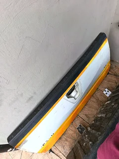 Np200 tailgate x3 in stock