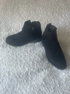Ladies boots