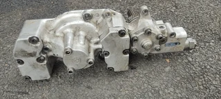 BMW E36 M3 S50B32 4 Door Vanos Unit used OEM