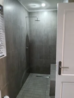 PREMIUM VILLA – 7 NIGHTS • 26 Dec → 01 Jan • SLEEPS 8* • HARTEBEESPOORT SUMMER GETAWAY