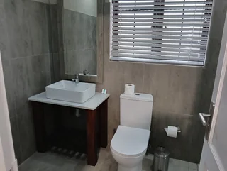 PREMIUM VILLA – 7 NIGHTS • 26 Dec → 01 Jan • SLEEPS 8* • HARTEBEESPOORT SUMMER GETAWAY