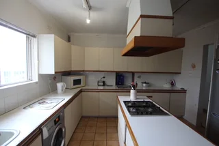 Room in FEMALE ONLY  house, fully furnished, Observatory. Secure, garden, great location