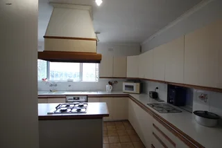 Room in FEMALE ONLY  house, fully furnished, Observatory. Secure, garden, great location