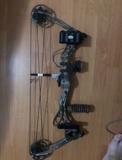 Compound hunting B&#64;w