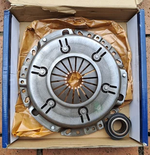 Pressure Plate and Bearing for Renault Sandero / Nissan NP200. Used ones.