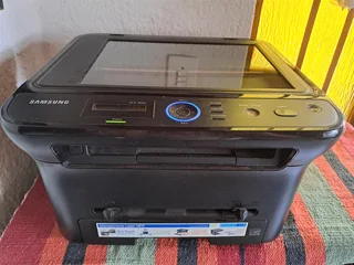 Samsung Laser Printer,Fax,Scanner SCX-4600. Monolaser printing &#61; one color. Color Scaning.