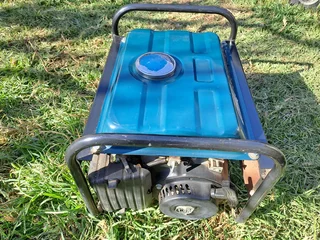 Stramm 1kW petrol generator. Engine does not start. R1000as is.