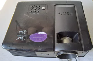 Digital Projector Benq Mp515 . Good for presentations. Can be connected to