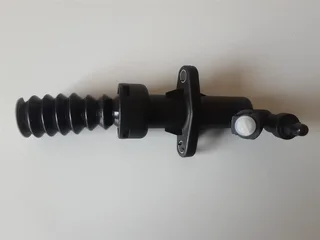 Peugeot 807 Slave Cylinder. One Brand new R950. And one Reconditioned R600. I am in Orange Grove.