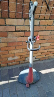 Trimmer Electric LawnStar 1000W.  In good working Condition.