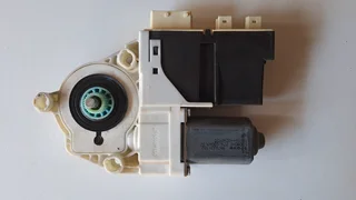 Electric Motor for Window winder for Driver&#39;s Door Peugeot / Citroën /Fiat. As good as new.
