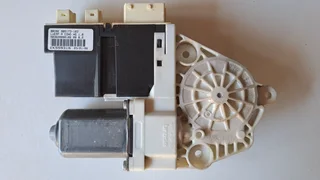 Electric Motor for Window winder for Driver&#39;s Door Peugeot / Citroën /Fiat. As good as new.