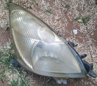 Headlight For Nissan Grand Livina RHS. Used one. In good working condition.