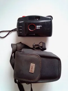 Film Cameras. Two to choose from. With carrying pouches. R499 each.