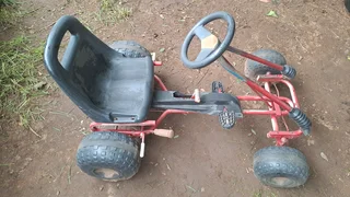 Kiddies Go cart, with pedals. Needs some finishing touches. R750. I am in Orange Grove.