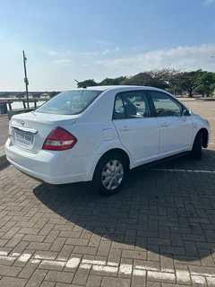 Automatic, only 97 000kms FSH agents