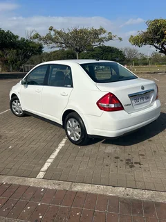 Automatic, only 97 000kms FSH agents
