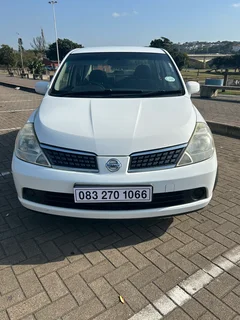 Automatic, only 97 000kms FSH agents