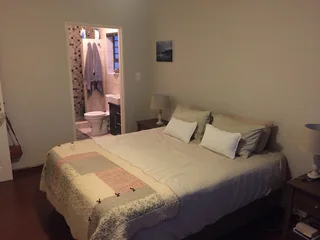 3 Bedroom house to rent in Uitzight, with a separate study room.