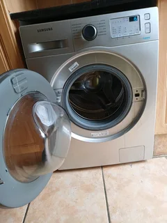 Samsung 7kg front loader automatic washing machine with ecodrum for sale Cash only R3500