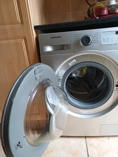 Samsung 7kg front loader automatic washing machine with ecodrum for sale Cash only R3500