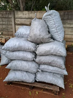 Medium nuts anthracite for sale in Centurion