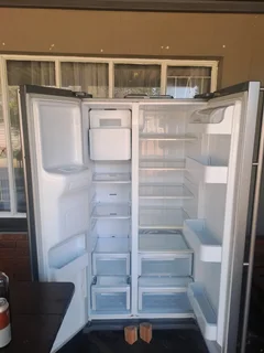 516lt Samsung Side by side fridge for sale in Pretoria