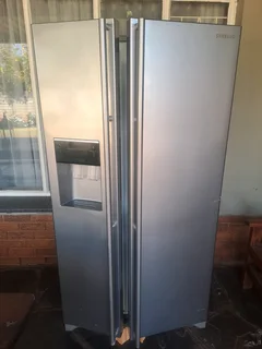 516lt Samsung Side by side fridge for sale in Pretoria