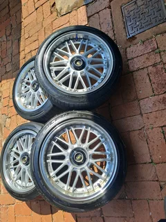 17 Inch Vogue Racing Heart Rims ∧ Tyres