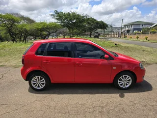 Polo vivo AUTOMATIC 1.4i