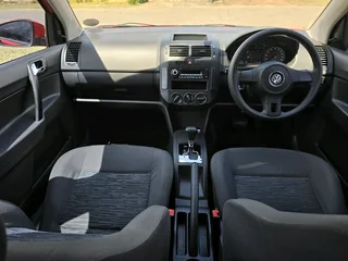 Polo vivo AUTOMATIC 1.4i