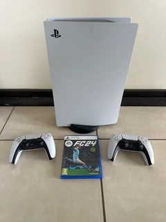 PS5 &#43; 2 controllers and 1 game